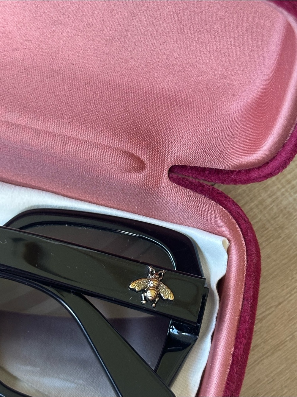 Gucci Women’s Black Oversized Square Sunglasses with Gradient Lenses - Picture 4 of 7